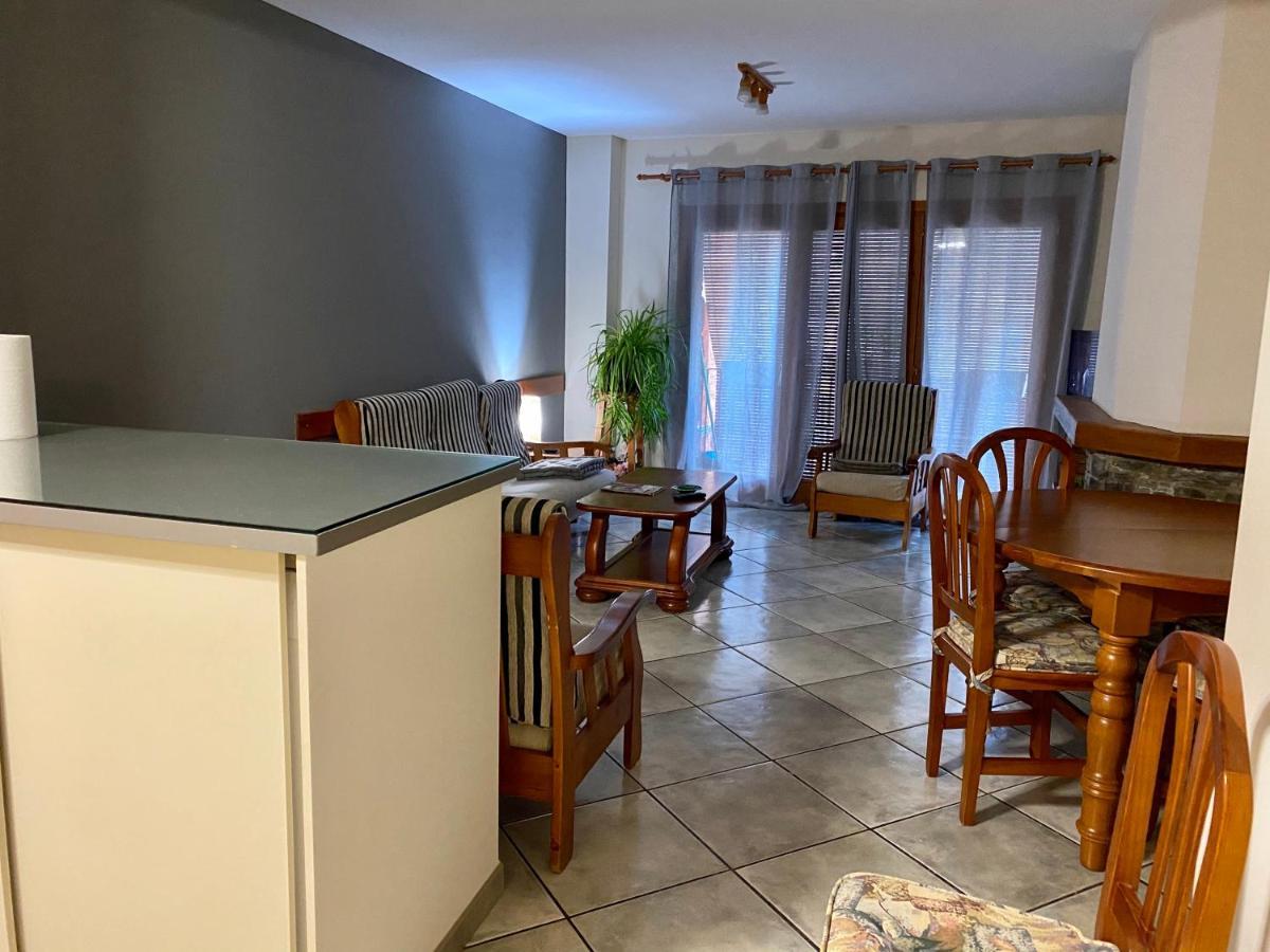 La Fusteria Del Casat Apartment Sarroca de Bellera Luaran gambar
