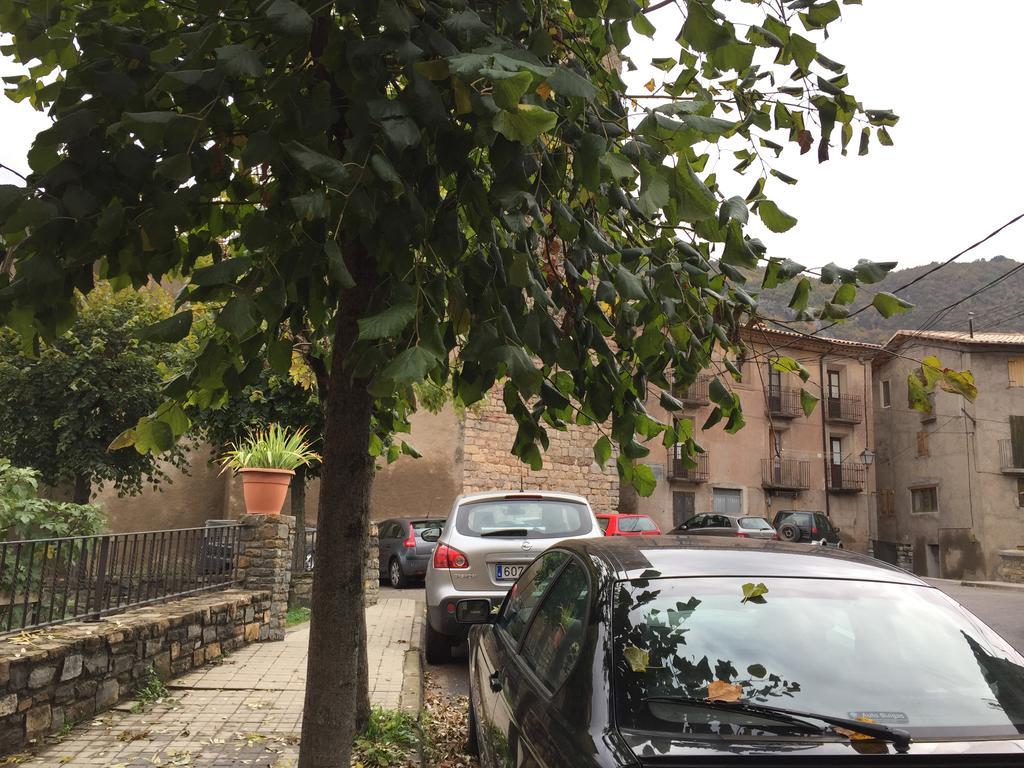 La Fusteria Del Casat Apartment Sarroca de Bellera Luaran gambar