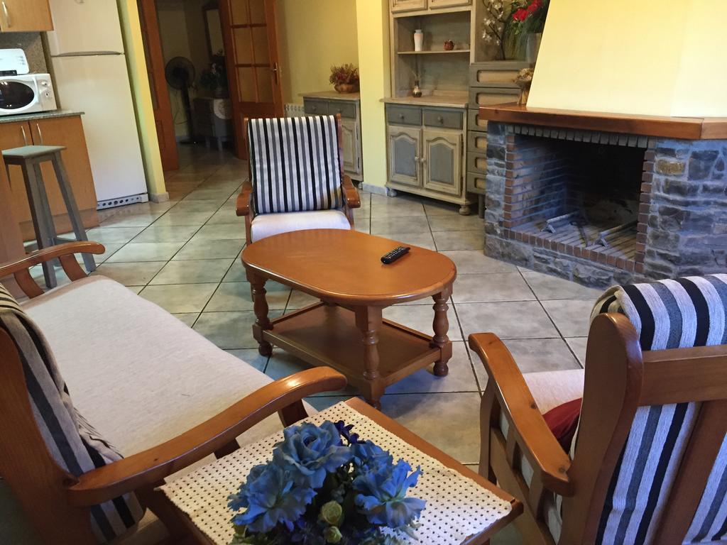 La Fusteria Del Casat Apartment Sarroca de Bellera Luaran gambar