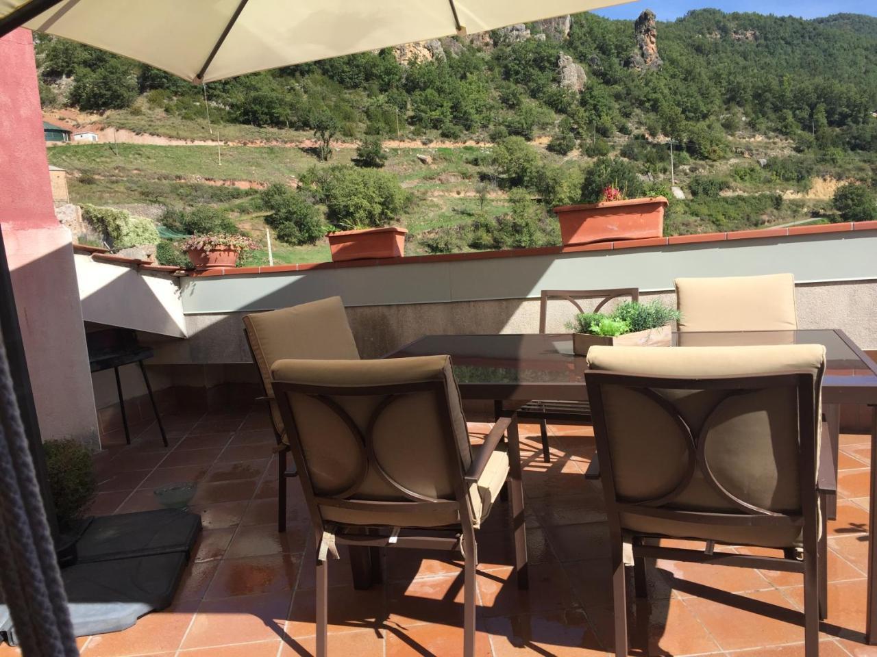 La Fusteria Del Casat Apartment Sarroca de Bellera Luaran gambar