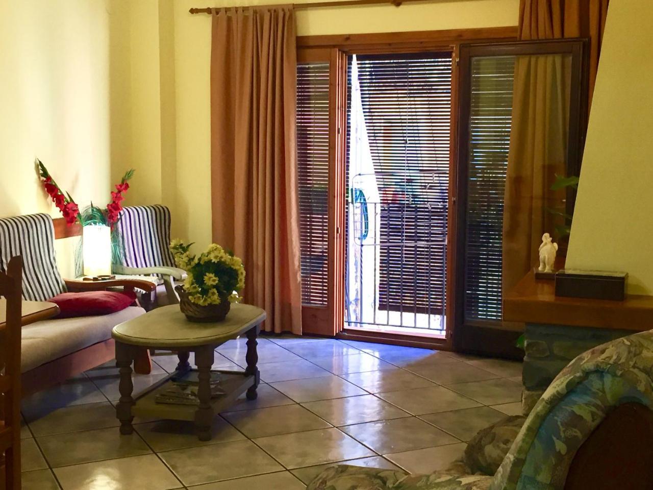 La Fusteria Del Casat Apartment Sarroca de Bellera Luaran gambar