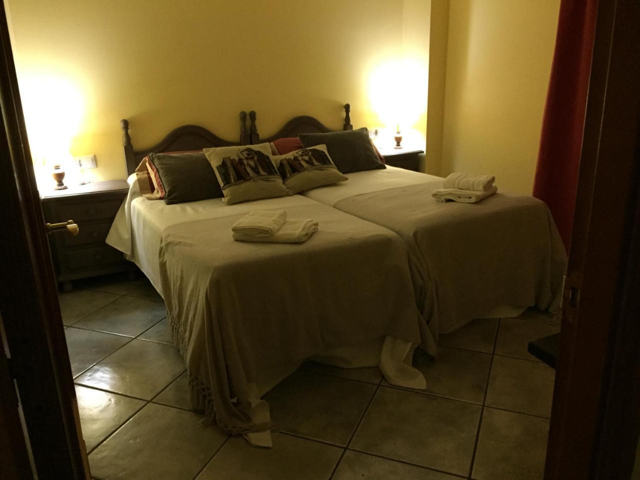 La Fusteria Del Casat Apartment Sarroca de Bellera Luaran gambar