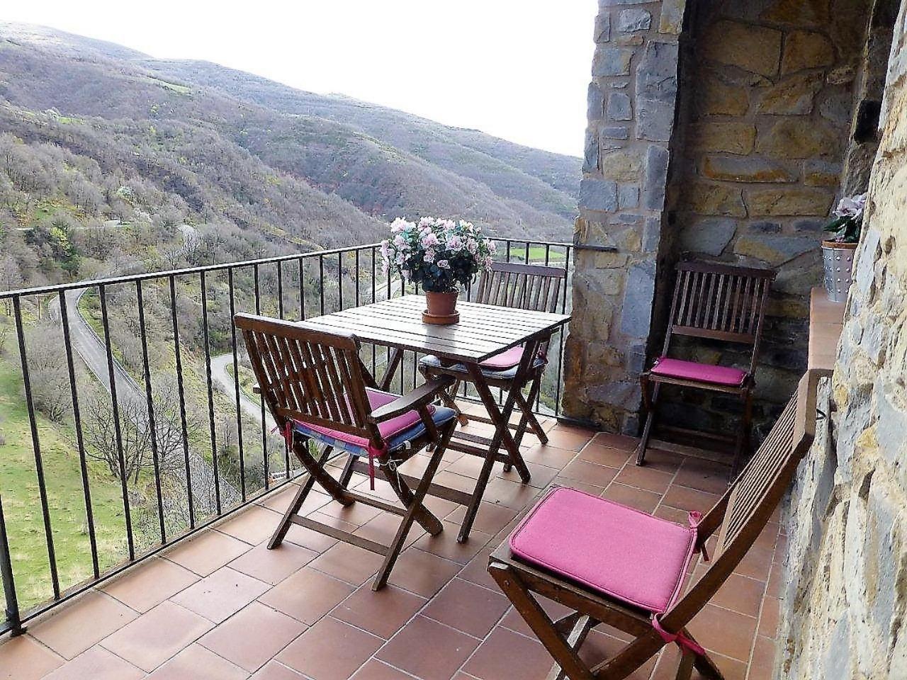 La Fusteria Del Casat Apartment Sarroca de Bellera Luaran gambar