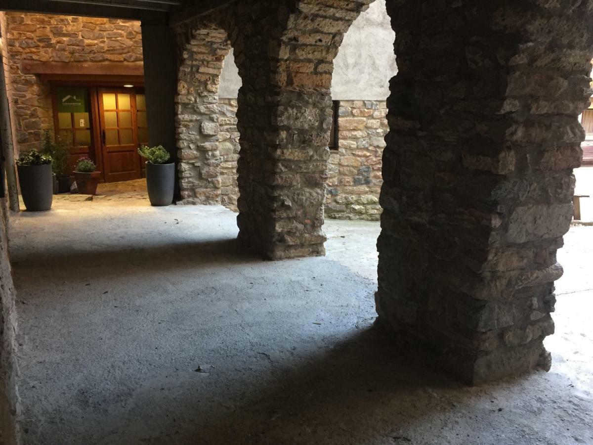 La Fusteria Del Casat Apartment Sarroca de Bellera Luaran gambar