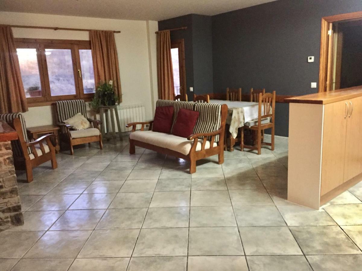La Fusteria Del Casat Apartment Sarroca de Bellera Luaran gambar